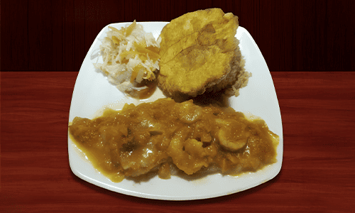 Filete de pescado en salsa criolla con camarones